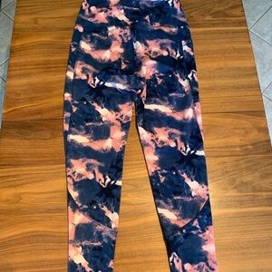 O to S Tie-Dye Leggings, sz L, navy pink white, EUC, full rise